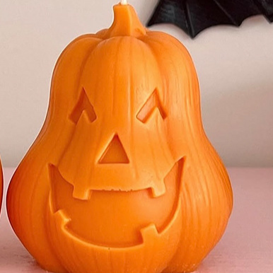 Pumpkin-Shaped Blood Orange Scented Candle